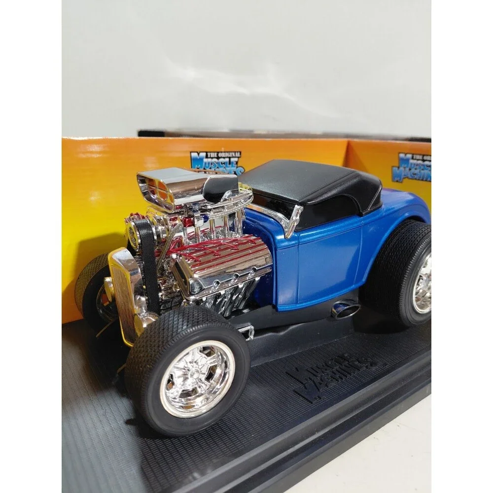 Muscle Machines 71166 1:18 Diecast 1932 Ford Roadster Hot Rod w/box